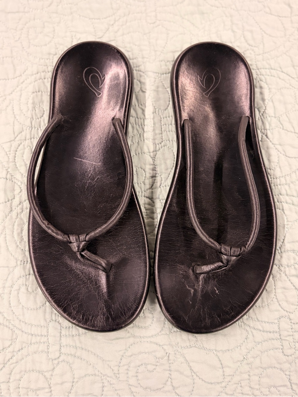 OluKai Women's Black Leather Flip-Flop Sandals